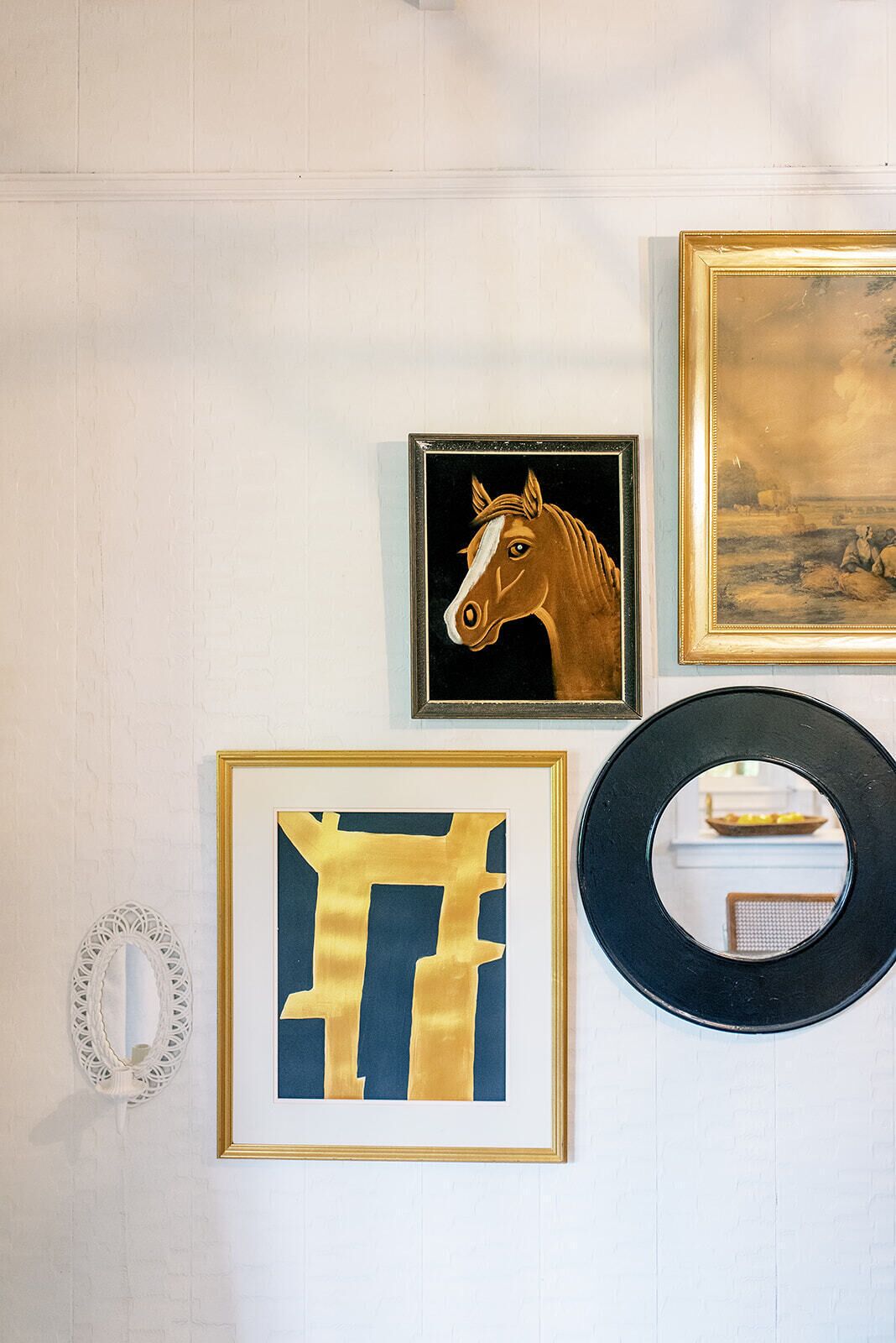 JUST LISTED! Stylish and Historic Carriage House, Close to it all! in Lynchburg, United States