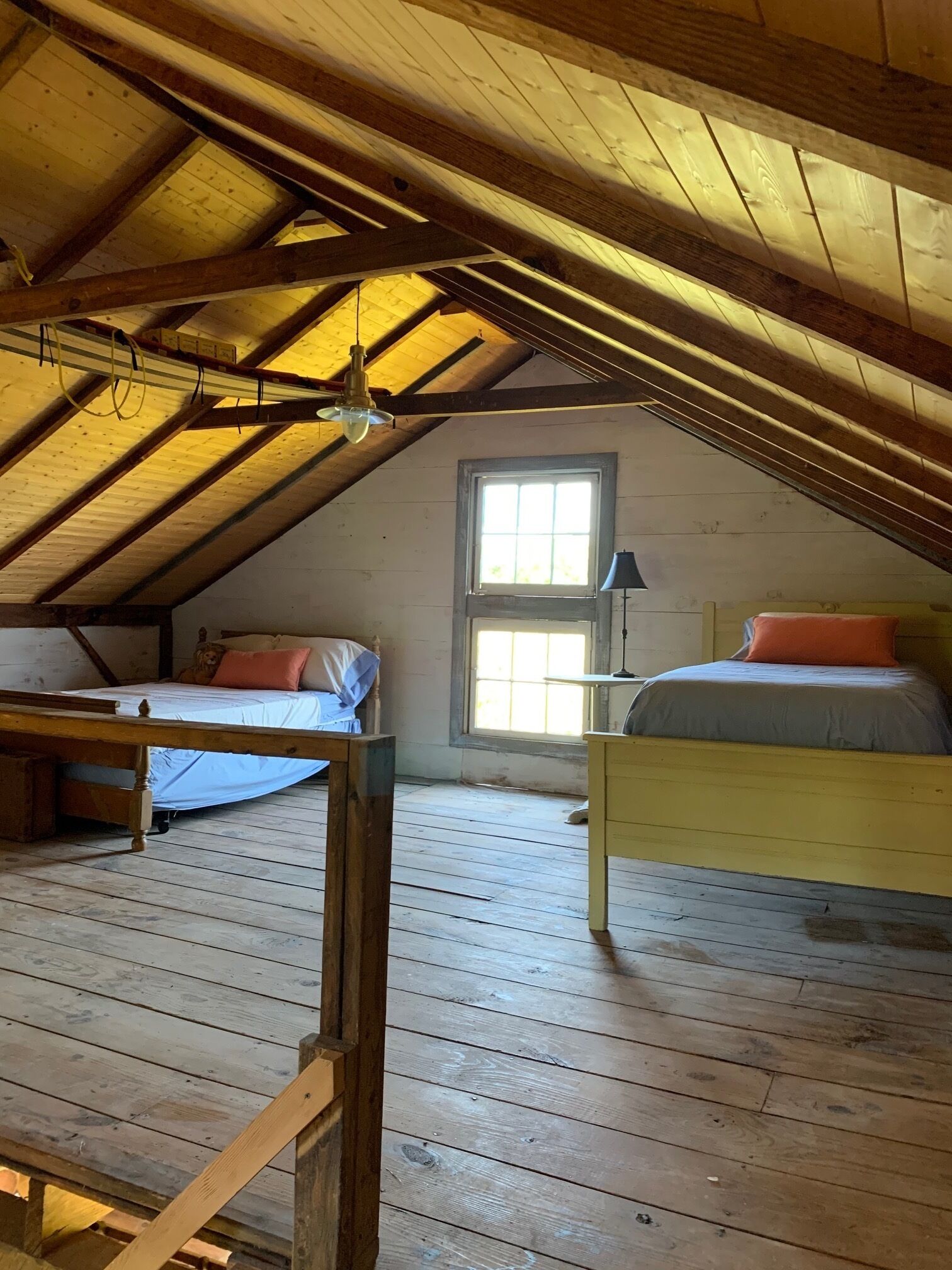 Private, idyllic, 1811 farmhouse on 40 acres with pool in Honesdale, United States