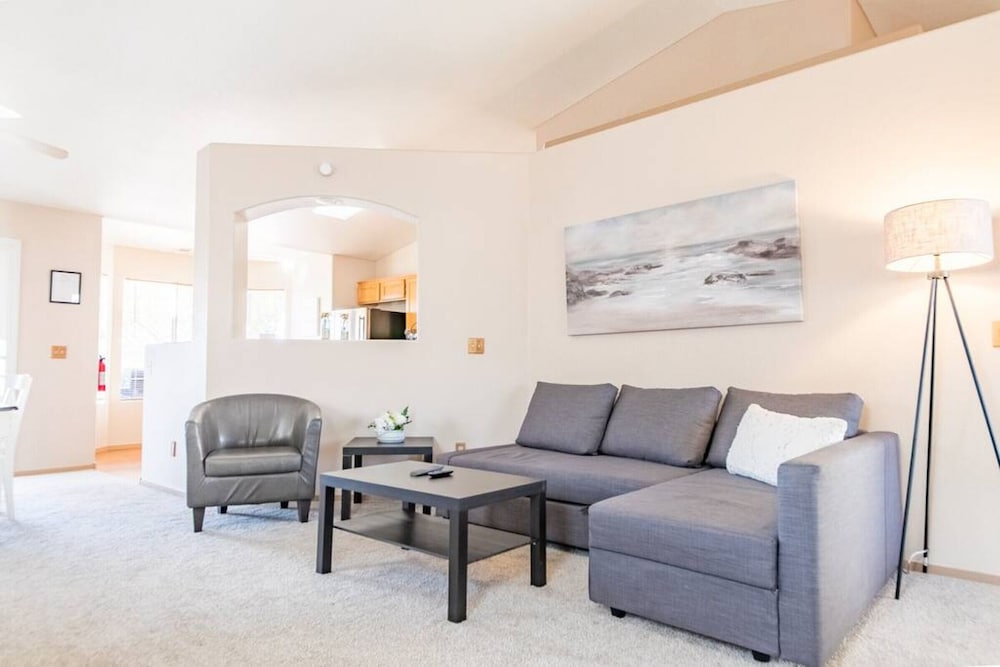 Drake · The great get away, comfortable, clean and quiet.