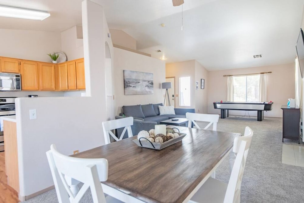 Drake · The great get away, comfortable, clean and quiet.