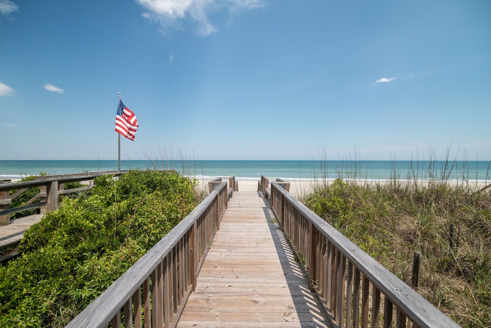 396 Myrtle Ave 6BR 6.5 BATH Pawleys Island New to rental program!  Oceanfront