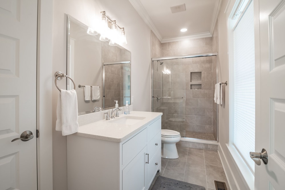 396 Myrtle Ave 6BR 6.5 BATH Pawleys Island New to rental program!  Oceanfront