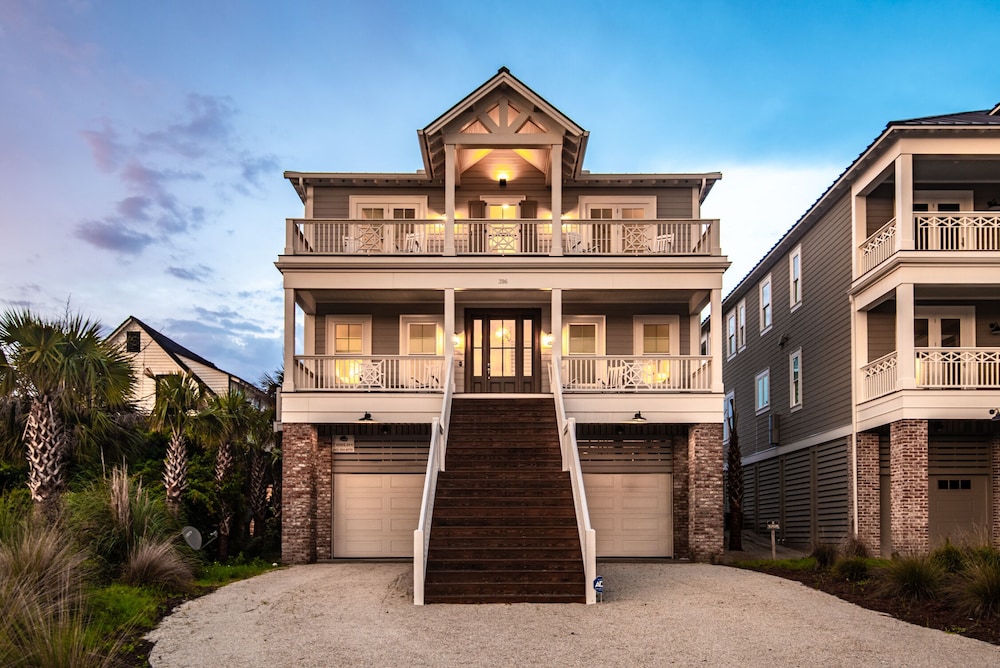 396 Myrtle Ave 6BR 6.5 BATH Pawleys Island New to rental program!  Oceanfront