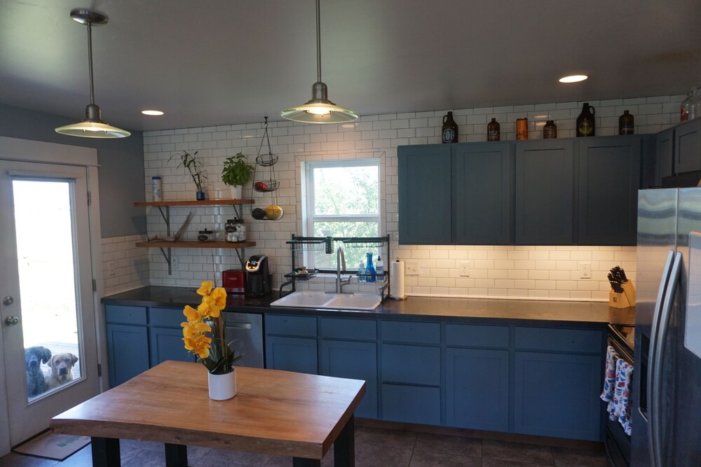 Bozeman Basecamp Full House Backyard Hot Tub Deals & Reviews