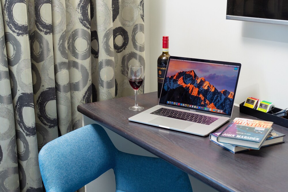 Modern East Melbourne Deals & Reviews (Melbourne, AUS