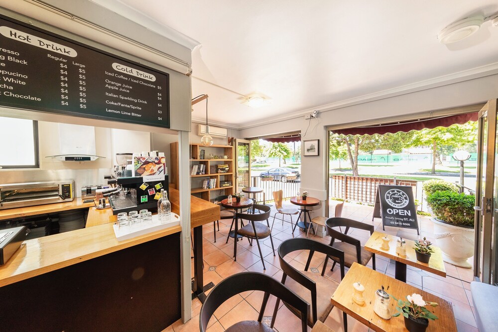 Modern East Melbourne Deals & Reviews (Melbourne, AUS