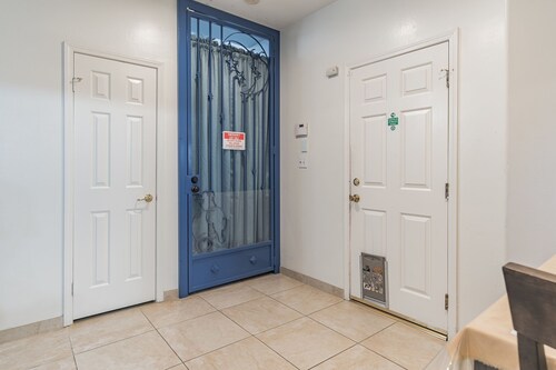 Top Hotels In Delano Ca From 56 Expedia