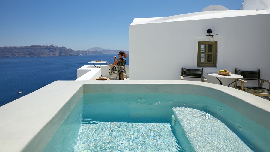 Rhenia's Suites