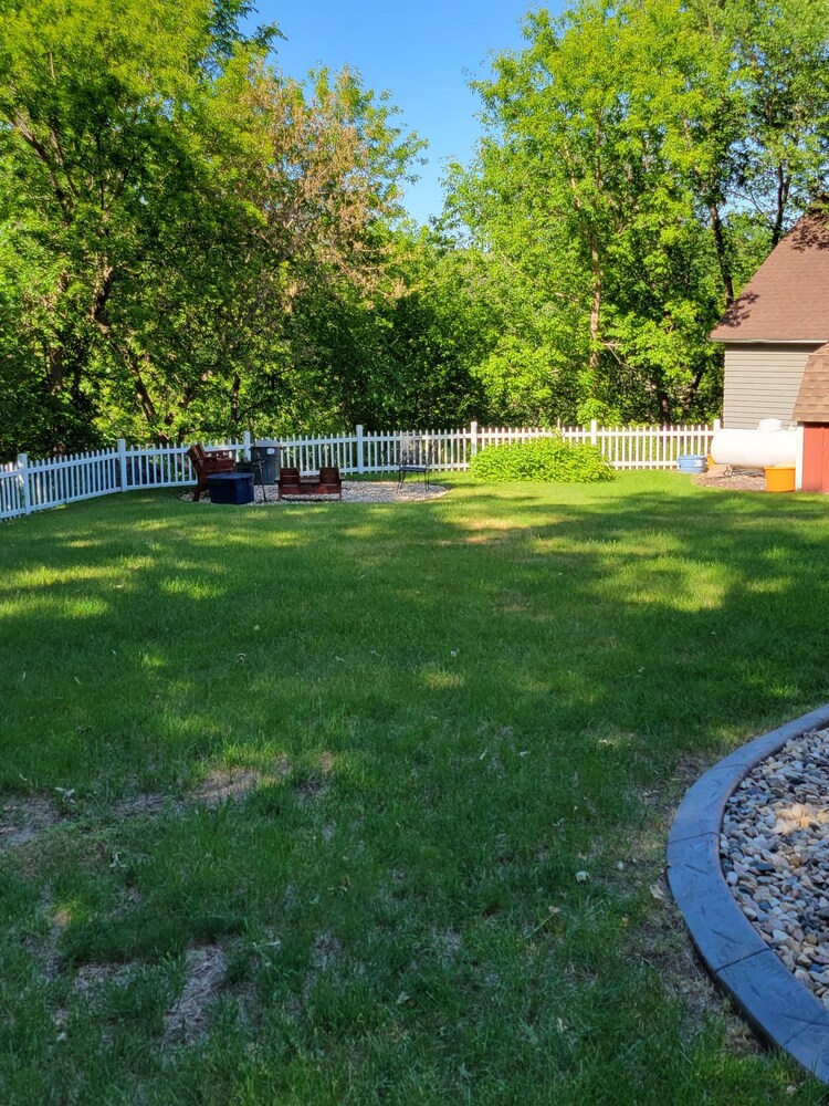 Charming Fort Ransom Getaway AU199 Deals & Reviews (Fort Ransom, USA