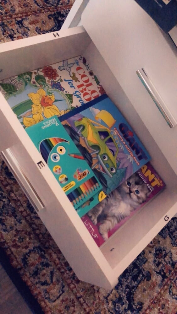 Comfortably sleeps 7, 3 bedroom 2 FULL bath newly updated home, with lower level