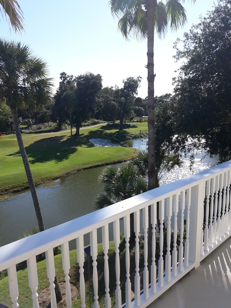 WILD DUNES RESORT LIVING: Beach, Boat and Golf in Wild Dunes