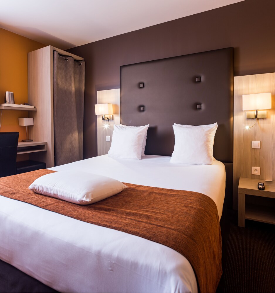 4 Star Hotels