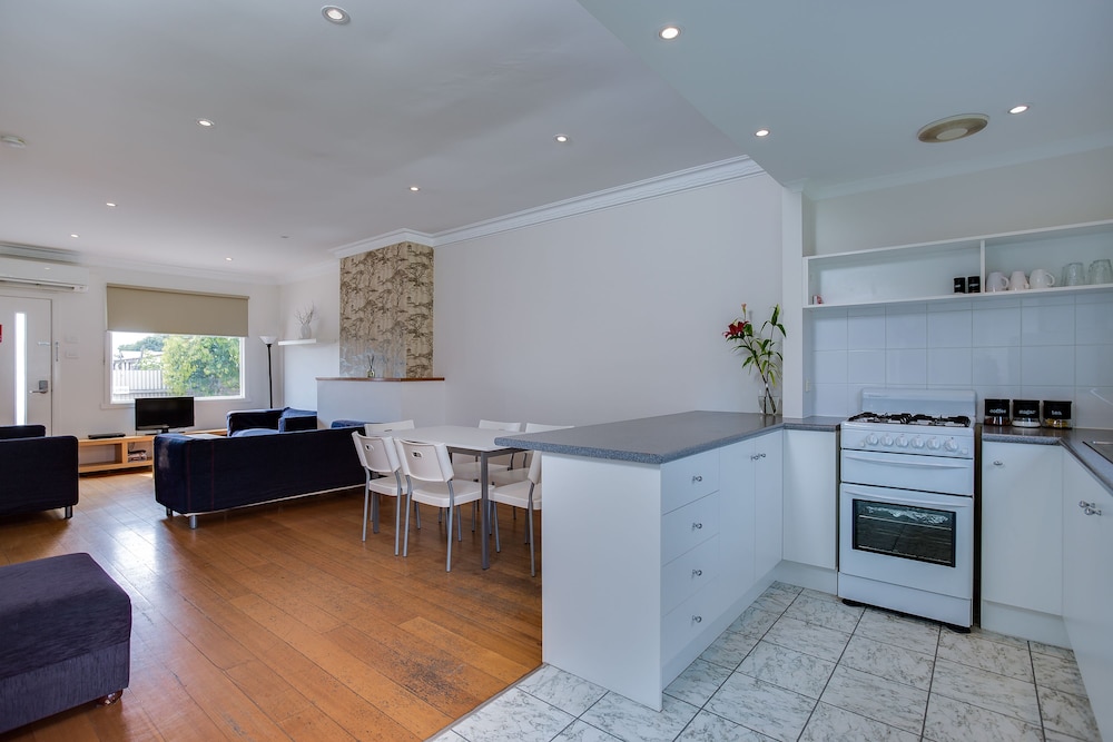 Beach Holiday Apartments Rye