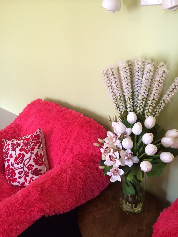 Living room, Tumut Valley Motel