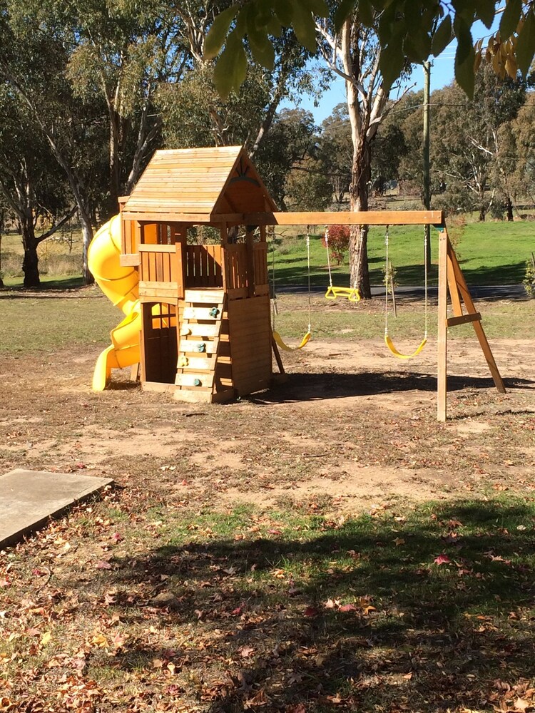 Children's activities, Tumut Valley Motel