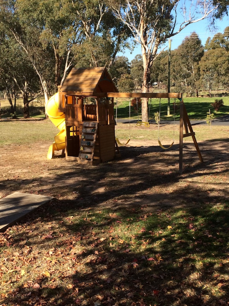 Garden, Tumut Valley Motel