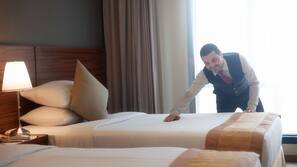 1 bedroom, in-room safe, iron/ironing board, free WiFi