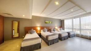 1 bedroom, in-room safe, iron/ironing board, free WiFi