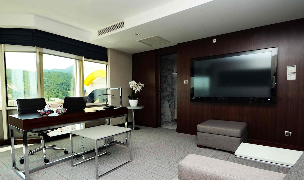 Living room, Ramada Encore by Wyndham Izmir