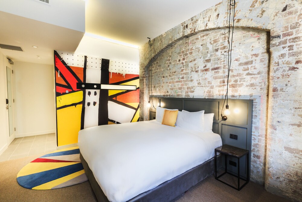 Room, The Woolstore 1888 by Ovolo