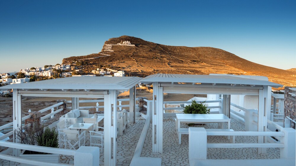 Aspalathras White Hotel Folegandros Grc Best Price - 