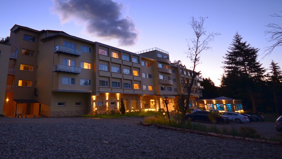 Huinid Pioneros Hotel