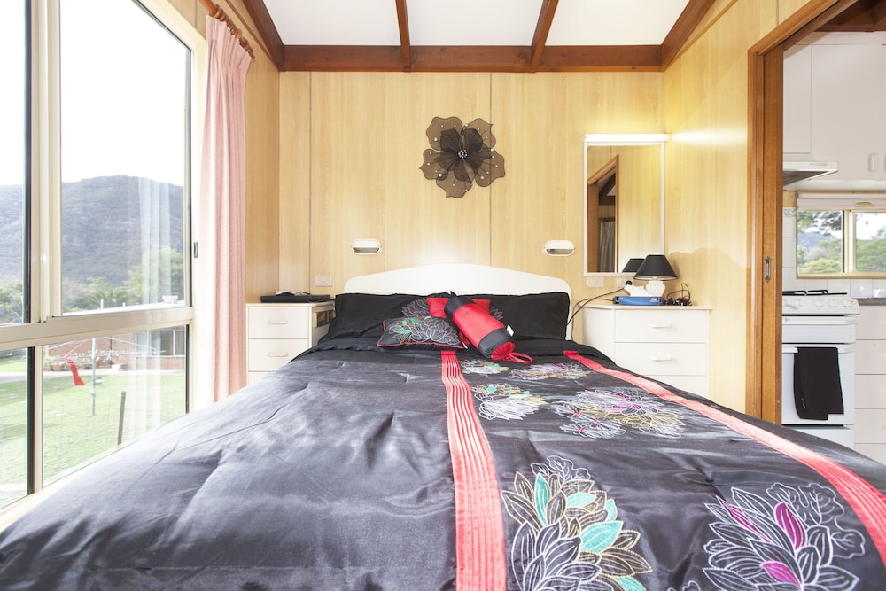 The Grampians Motel & The Views Restaurant