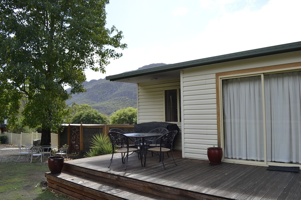 The Grampians Motel & The Views Restaurant