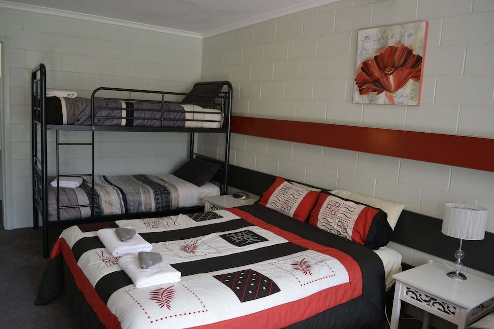 The Grampians Motel & The Views Restaurant