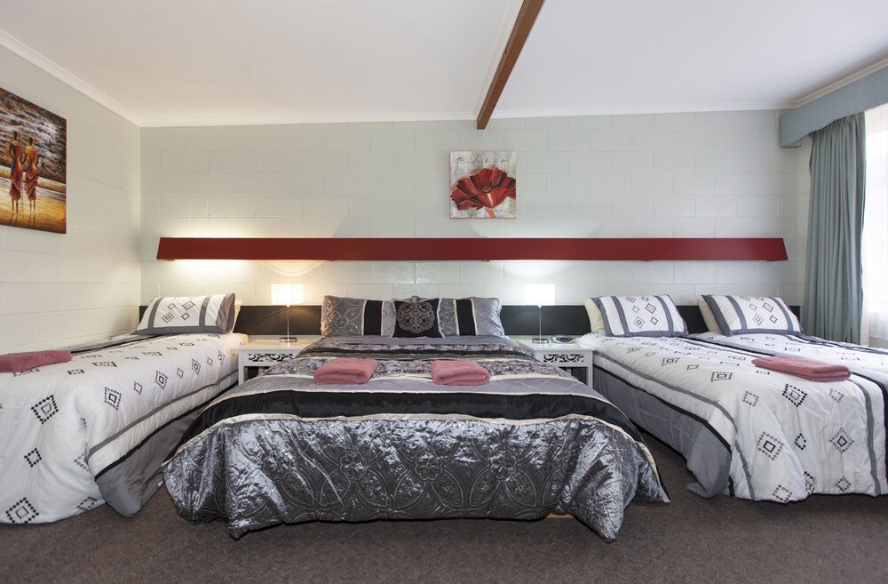 The Grampians Motel & The Views Restaurant