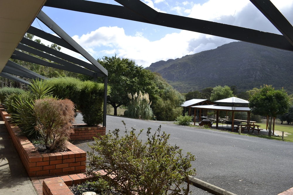 The Grampians Motel & The Views Restaurant