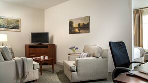 In-room safe, desk, iron/ironing board, free WiFi