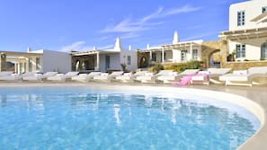 3 outdoor pools, pool umbrellas, sun loungers