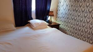 Pillowtop beds, in-room safe, desk, blackout drapes