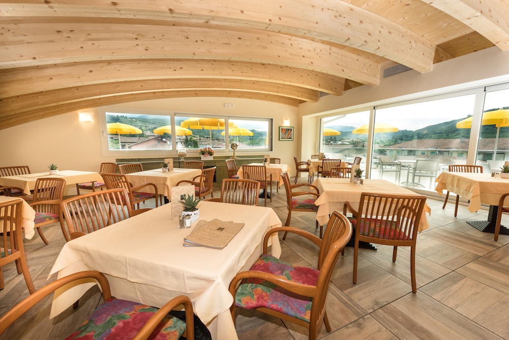 Sky Pool Hotel Sole Garda Garda Vr Italien Sky Pool Hotel Sole Garda Garda Vr Italien