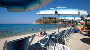 Un bar sulla spiaggia