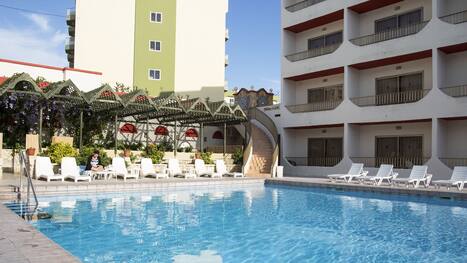 Last Minute Hotel Near Scubatech Diving Centre St Paul S Bay Hotwire