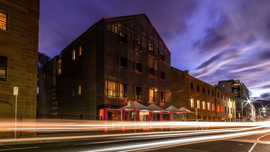 Salamanca Wharf Hotel