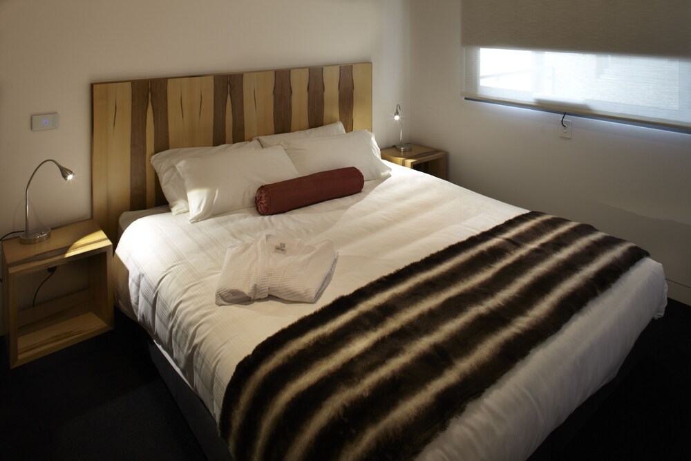 Salamanca Wharf Hotel