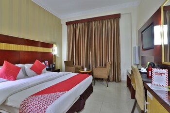 OYO 130 Phoenix Hotel