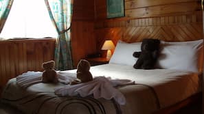 1 bedroom, individually decorated, individually furnished, bed sheets