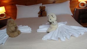 1 bedroom, individually decorated, individually furnished, bed sheets