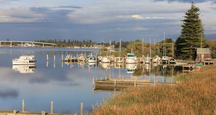 Boathouse - Birks River Retreat - Birks Harbour
