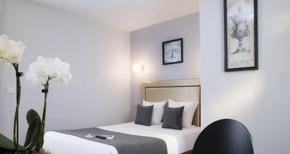 A l'Hotel des Roys