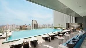 室外游泳池,免费小屋,日光浴躺椅