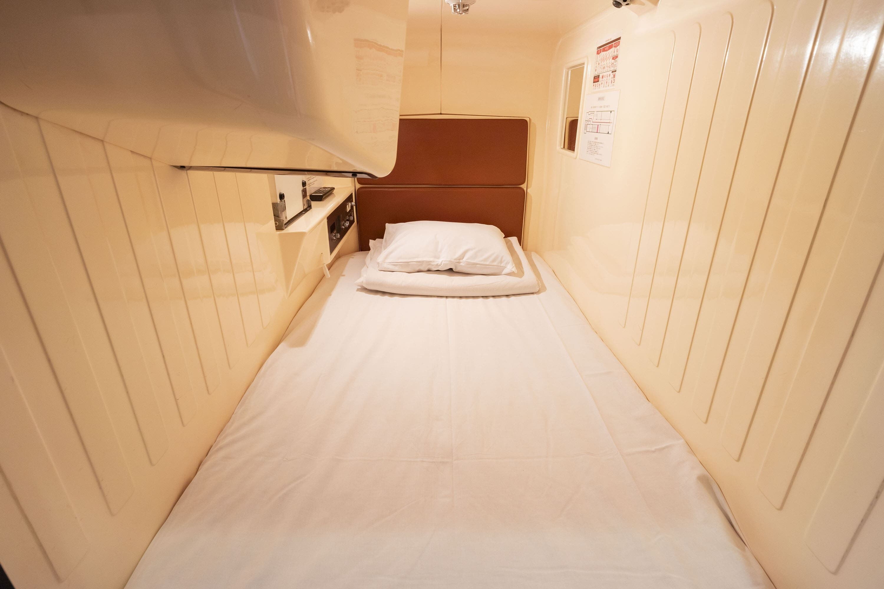 カプセルホテル B S エコキューブ心斎橋 大阪 口コミ 宿泊料金 予約 エクスペディア