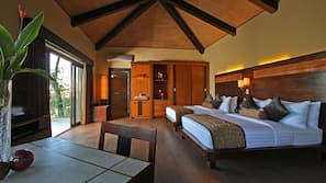 Minibar, in-room safe, individually furnished, desk