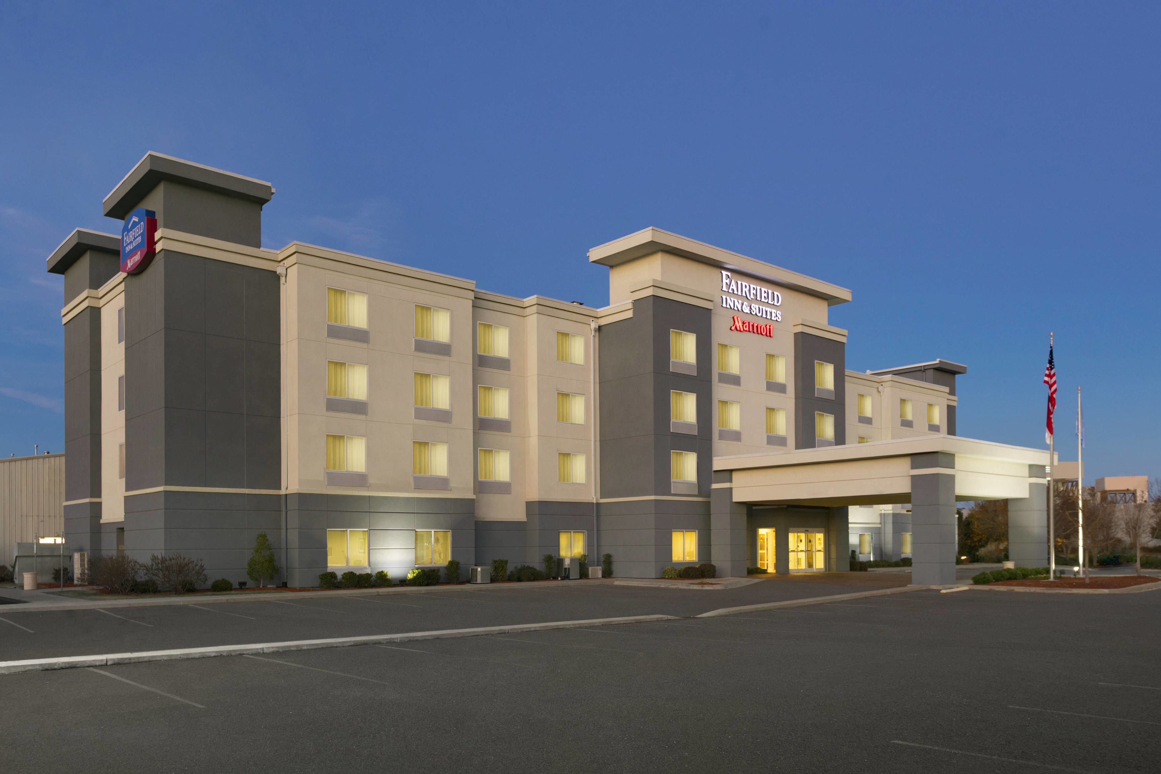 Fairfield Inn Suites By Marriott Smithfield Selmai-95 In Smithfield Nc Expedia