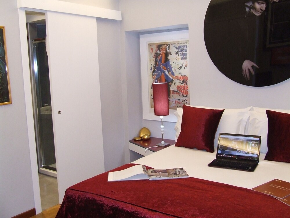 Bdb Luxury Rooms Margutta Rome Ita Best Price Guarantee - 