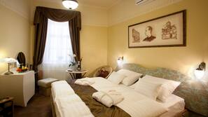 Minibar, in-room safe, individually decorated, individually furnished